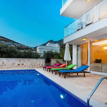 4 Bedroom 1106 Vilă Kalkan